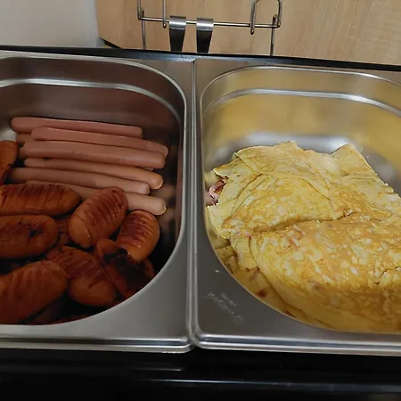 ゲストハウス Flores