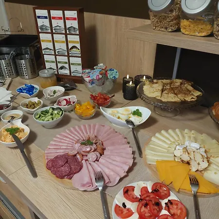 Flores Vendégház 3*