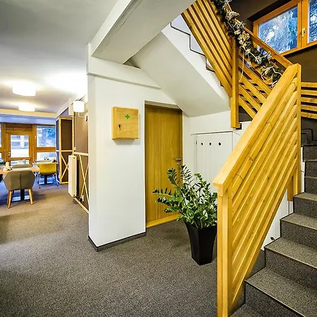 Flores 3* デマノブスカ・ドリーナ