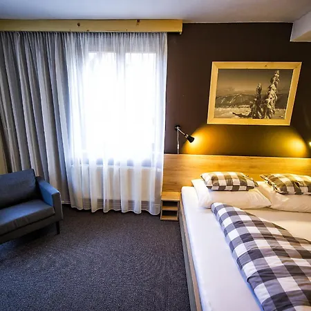 Flores 3* Deménvölgy