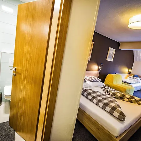 Flores デマノブスカ・ドリーナ