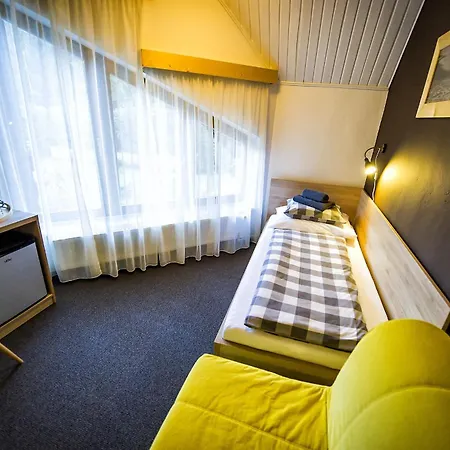 Flores 3* Deménvölgy